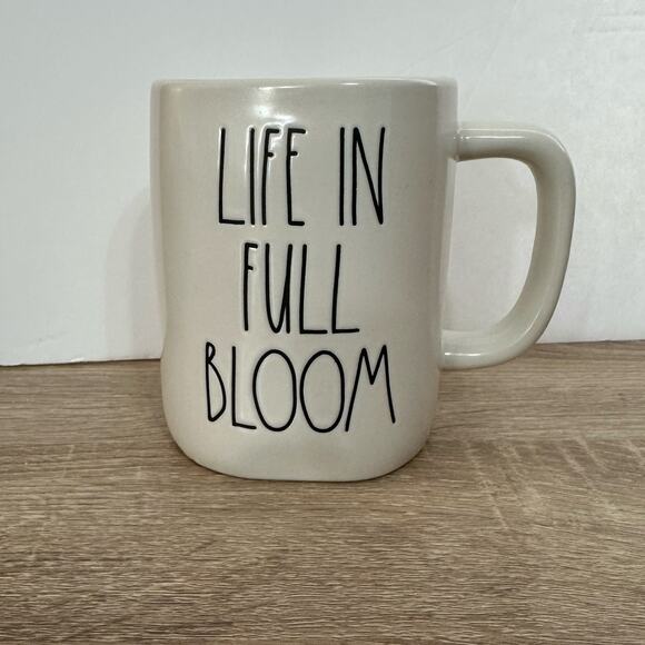Rae Dunn Artisan LIFE IN FULL BLOOM Spring Big Coffee Tea Mug Purple Inside - Picture 1 of 9